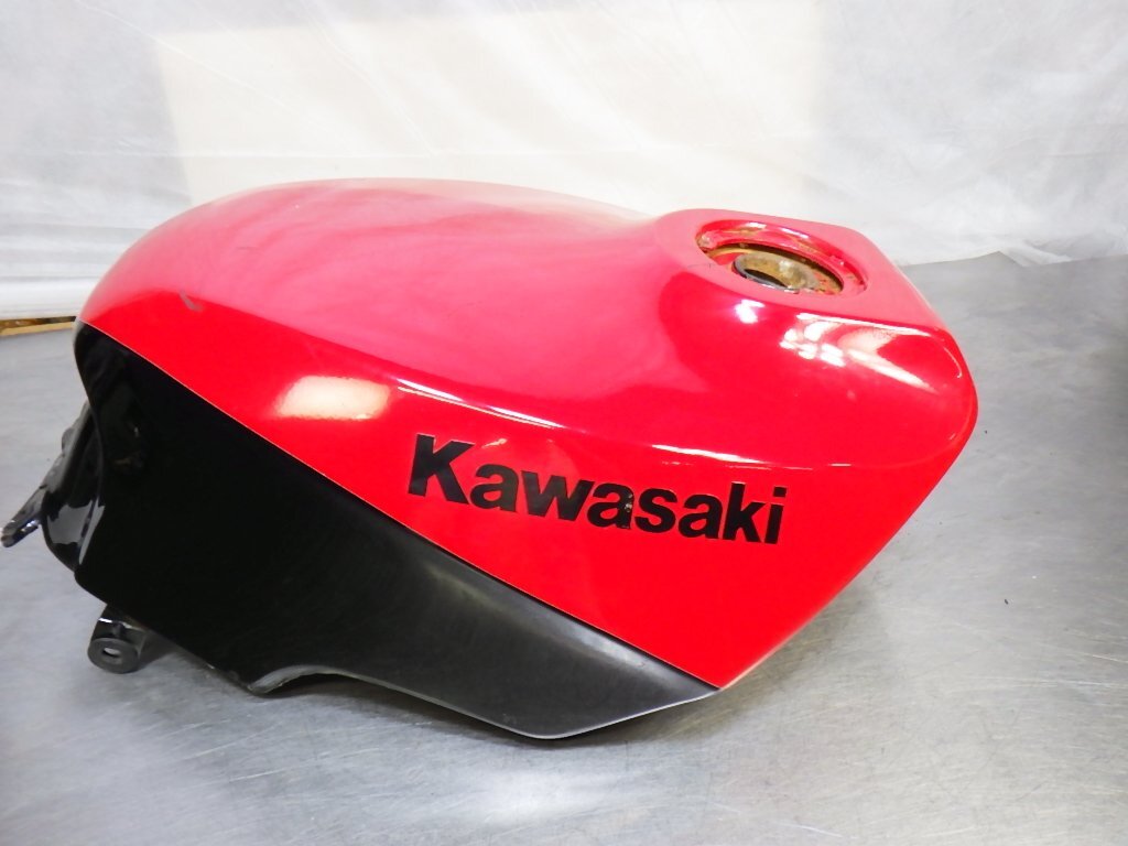 Kawasaki GPZ400 新品燃料タンク 2025年最新】Yahoo!オークション -gpz400r(タンク)の中古品