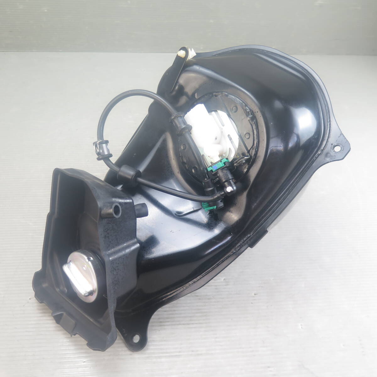 PCX125 JF28 前期 燃料タンク 燃料ポンプセット Yahoo!オークション -「pcx jf28」(ホンダ用) (タンク)の落札
