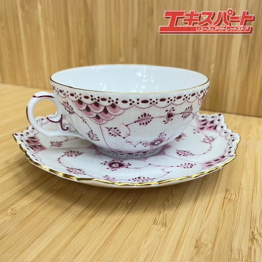 ロイヤルコペンハーゲン　バーガンディ　オープンシュガートレイ　ピンク　金縁　花柄 ロイヤルコペンハーゲン ROYAL COPENHAGEN バーガンディ