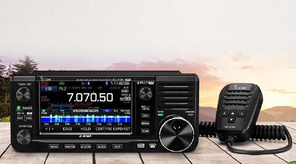 新品! IC-705HF+50+144+430MHz オールモード ポータブル機 D-STAR 送料無料!