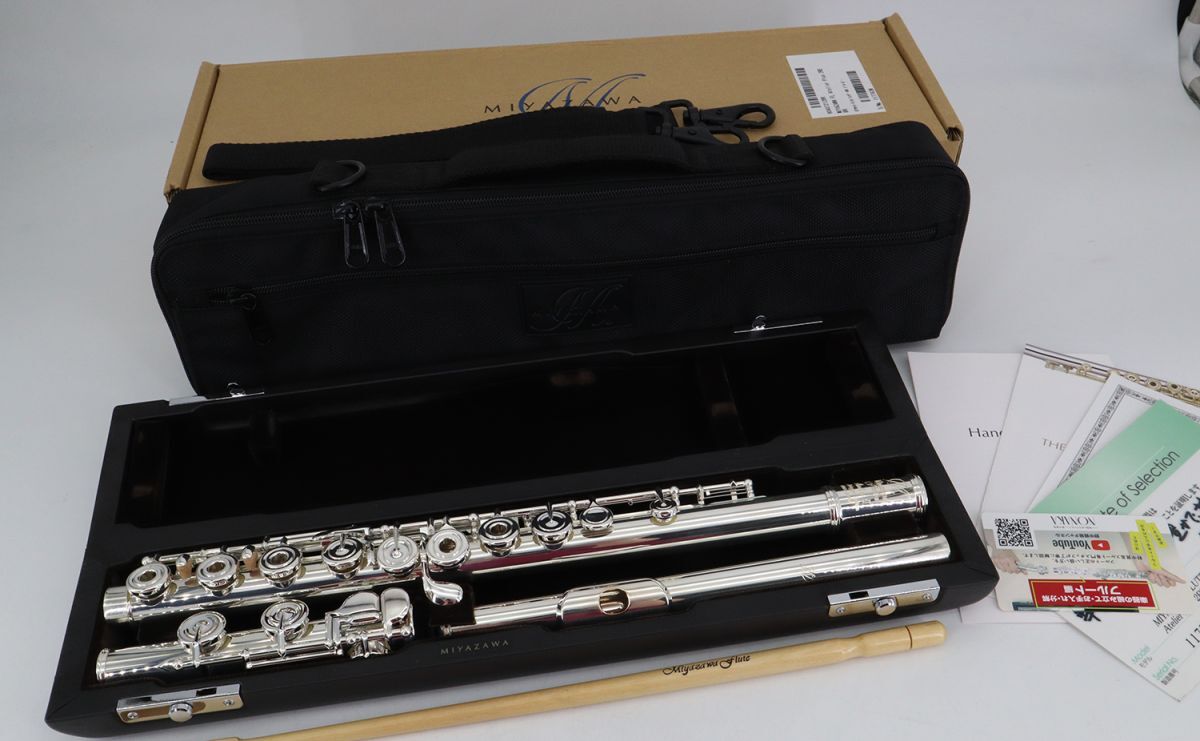 Miyazawa ミヤザワ フルート ケース付き 現状品 2年使用 フルートケース 本革製【C管用】 | ミヤザワフルート