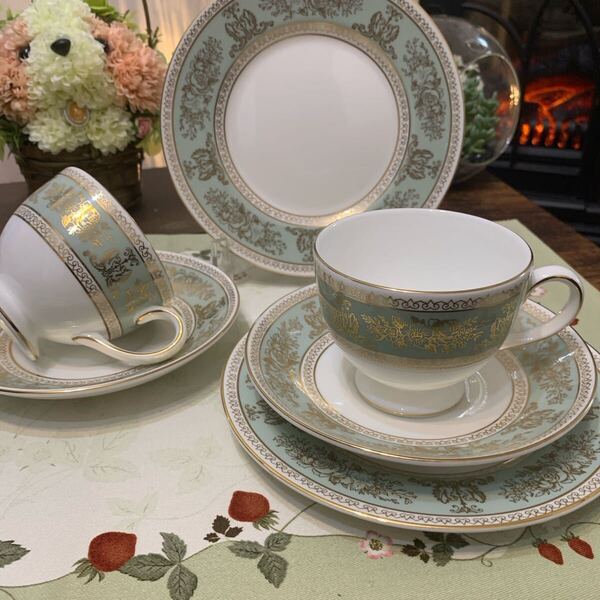 ウェッジウッド コロンビア セージグリーン カップ 17.5cmプレート