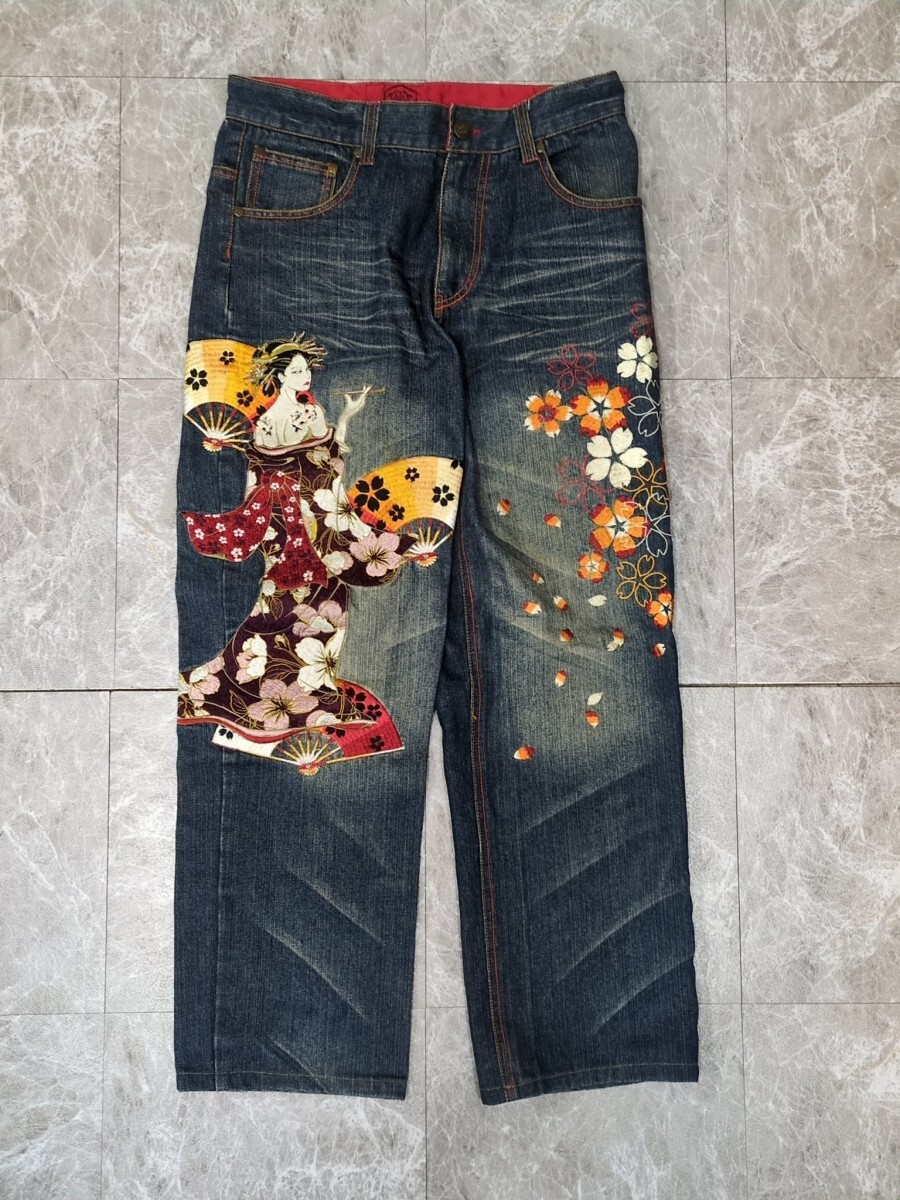流儀×花鳥風月 コラボ 和柄ジーンズ 刺繍「鳳凰　六文銭」デニムパンツ 流儀×花鳥風月 コラボ 和柄ジーンズ 刺繍「鳳凰 六文銭」デニムパンツ 華
