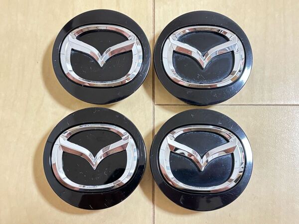 マツダ MAZDA純正 CX-3,CX-5,CX-8,RX-8,アクセラ センターキャップ 4個 中古 K3954 ブラック