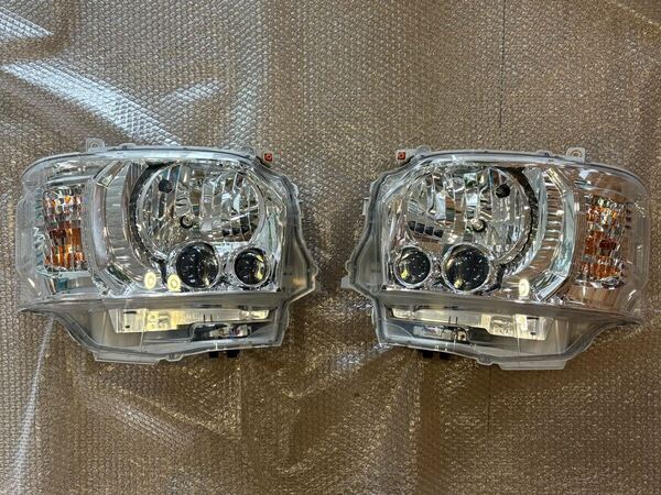 200系 ハイエース トヨタ純正 LED ヘッドライト 左右セット 中古美品