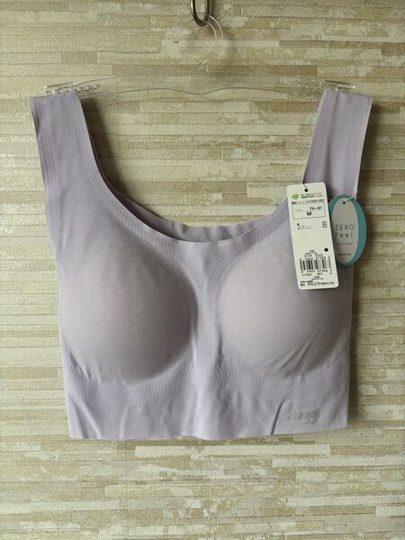 「M」トリンプ スロギー ゼロ フィール 綿混タイプ カップ付きハーフトップ.