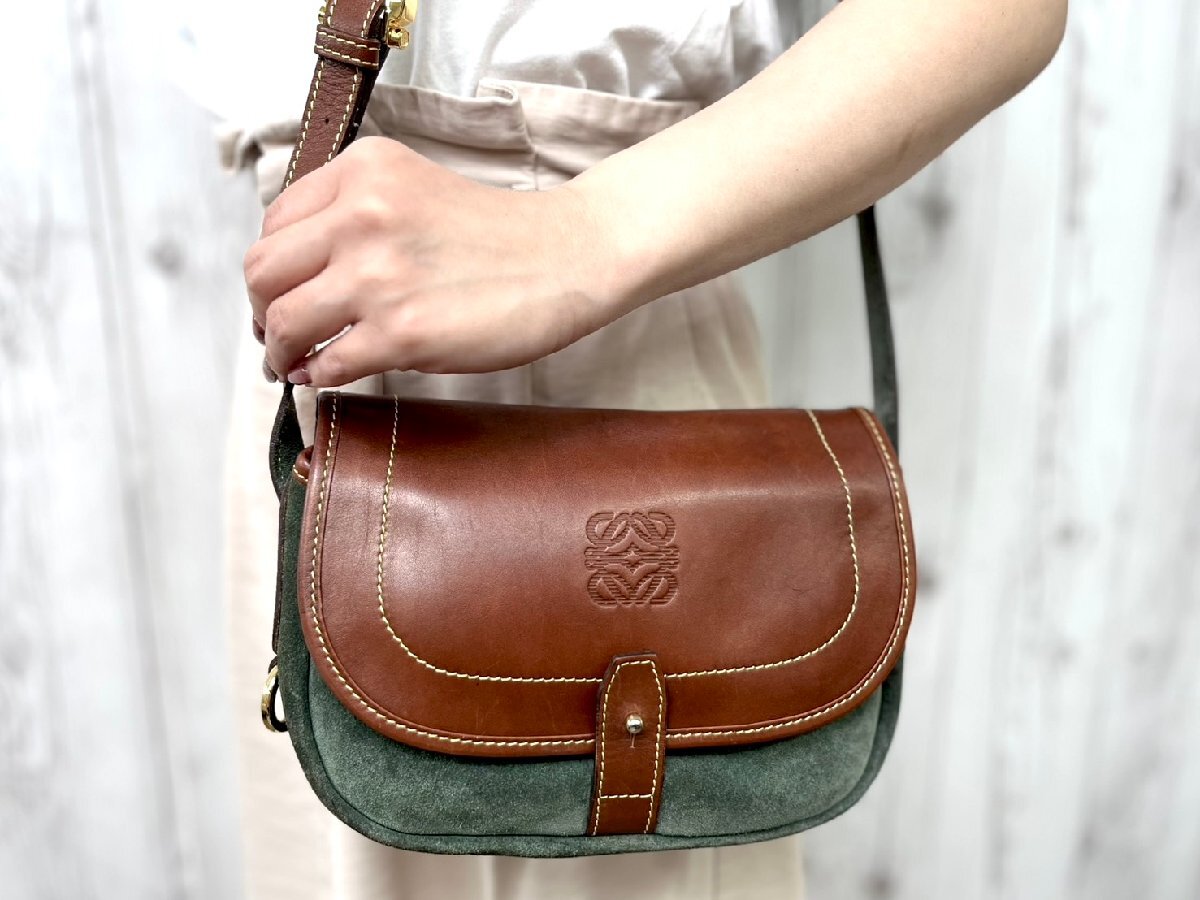 LOEWE ロエベ スエード ショルダーバッグ スペイン製 ヴィンテージ Yahoo!オークション -「ロエベ スエード バッグ」(ショルダー