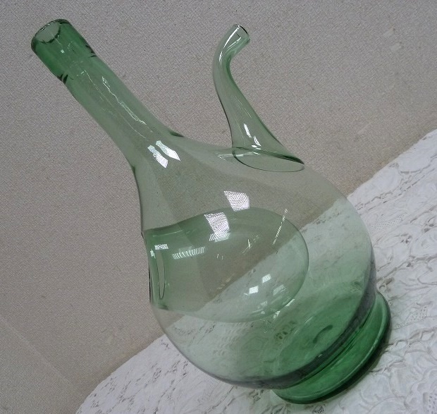 ヴィンテージ　大きな　蓋付きボトル　エメラルドグリーン　ガラスボトル 90a2c41f113baa4a0f81249a8a9258