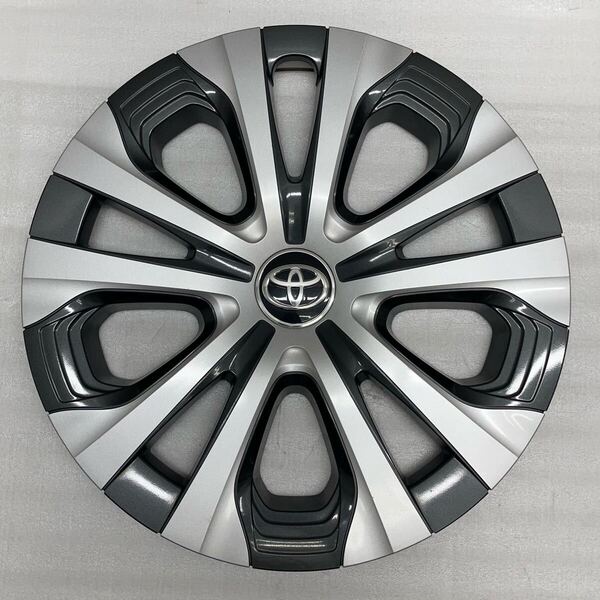 美品☆TOYOTA トヨタ純正☆ZVW50系 プリウス☆後期 Aグレード☆15インチ 純正ホイールキャップ☆1枚☆シルバーxブラック☆PHVにも