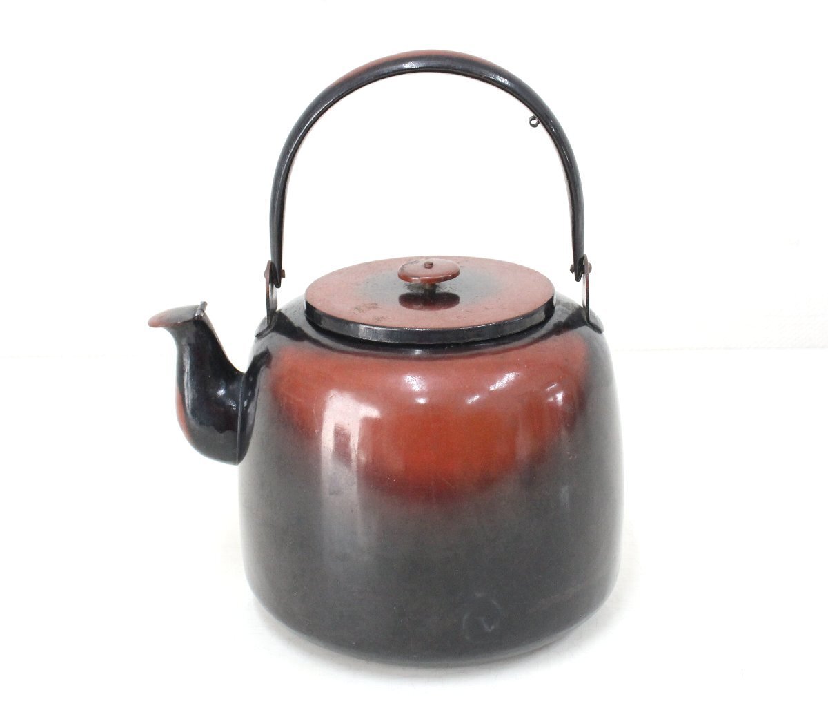 ほぼ未使用 茶道具 秋草彫入 薬缶 水注 水屋道具 煎茶道具 金属工芸 紙箱 ほぼ未使用 茶道具 秋草彫入 薬缶 水注 水屋道具 煎茶道具 金属