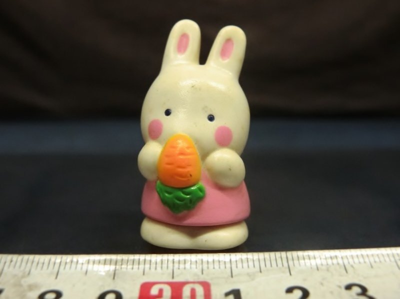 昭和レトロ　うさぎ　ソフビ エスエス製薬 うさぎ ソフビ 昭和レトロ 置き物 ヴィンテージ - メルカリ