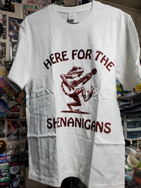 新品│悪ふざけはここにあります│ユニークなカエル│輸入Tシャツ│海外インポート品│海外サイズS(JP-L)│ホワイト│白│かえる、フロッグ