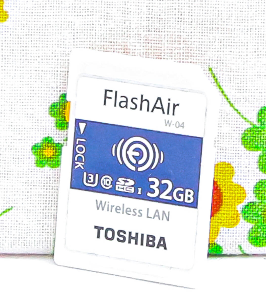 TOSHIBA フラッシュエア 64GB★スマホに写真・動画を転送☆1800-1 外出先でも超かんたん便利! FlashAirでデジカメ写真/動画を