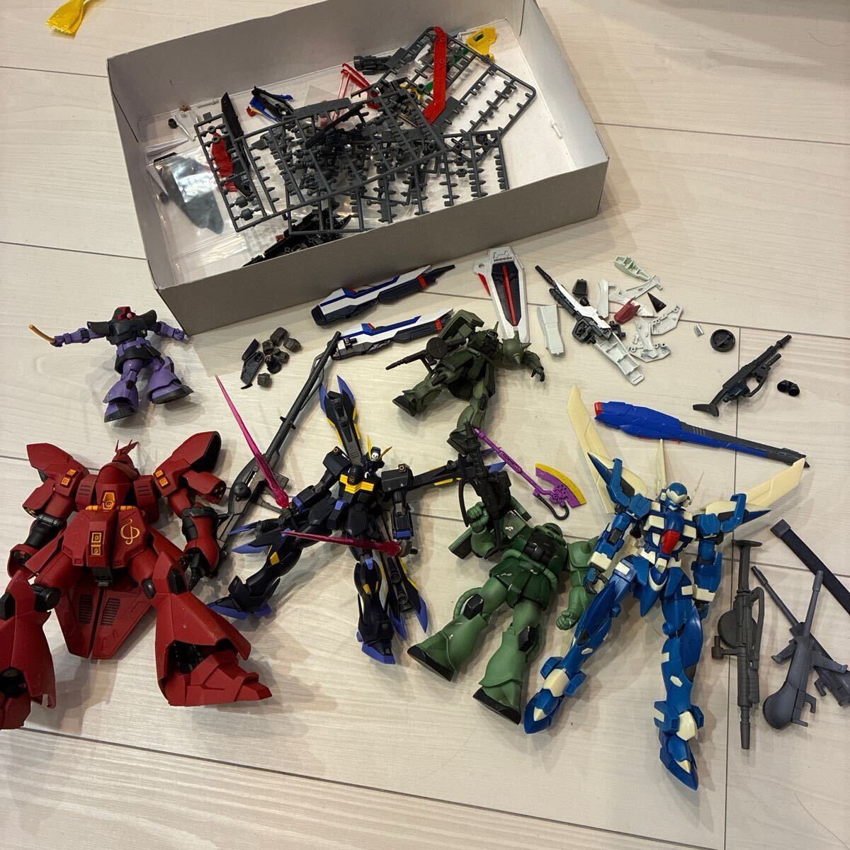 MG■HG■ガンプラ組み立て済み完成品大量ジャンク Yahoo!オークション -「ガンプラ ジャンク 大量」(完成品