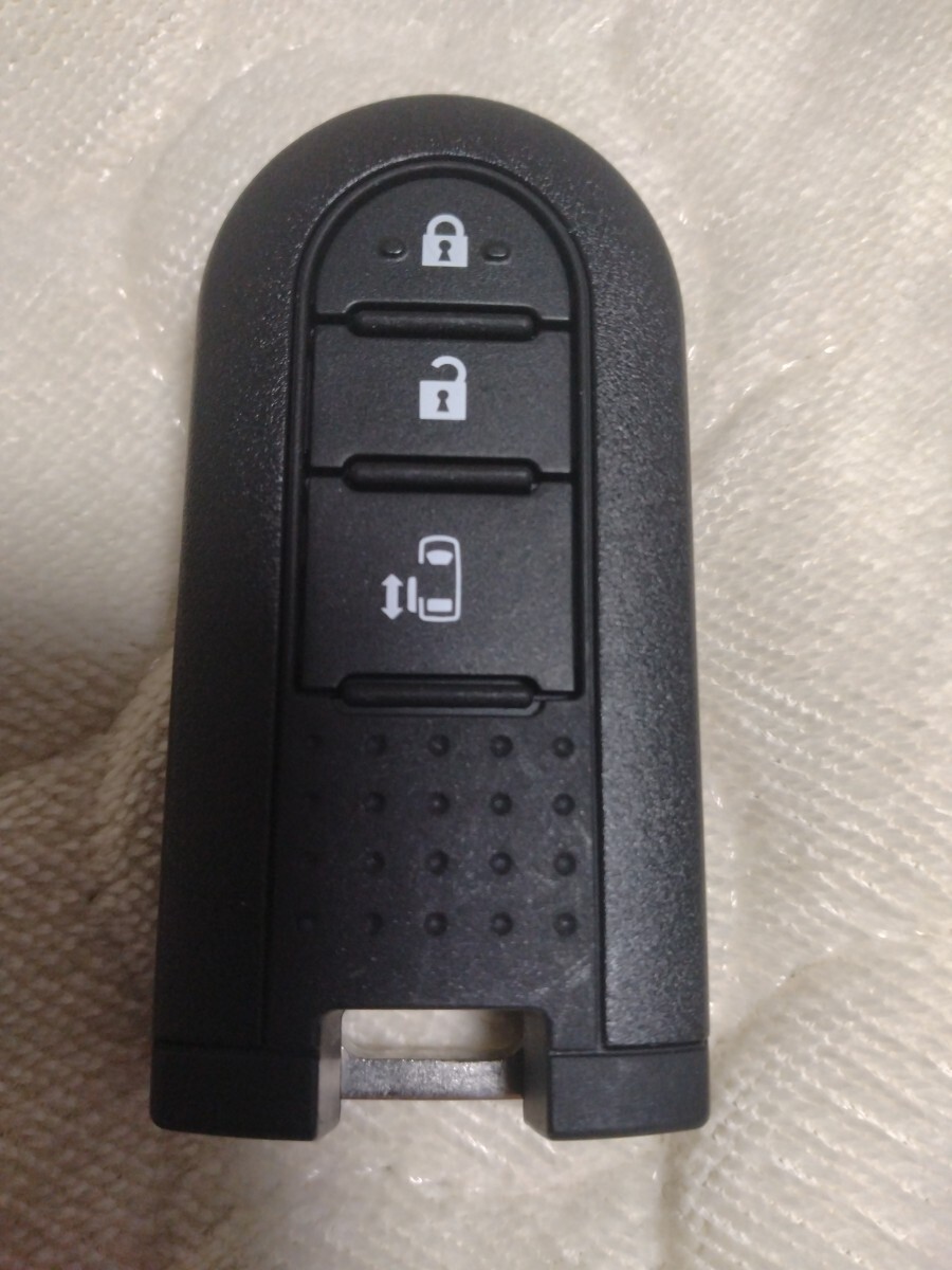 トヨタ純正スマートキー　３ボタン　「美品」 トヨタ 純正 スマートキー 3ボタン 007-AD0027 - メルカリ