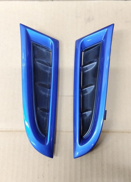 【送料無料】インプレッサ GDB GDA 後期 鷹目 純正 フロントバンパー サイドダクト カバー フィン 左右 WRX STI F型 G型 WRブルー 02C