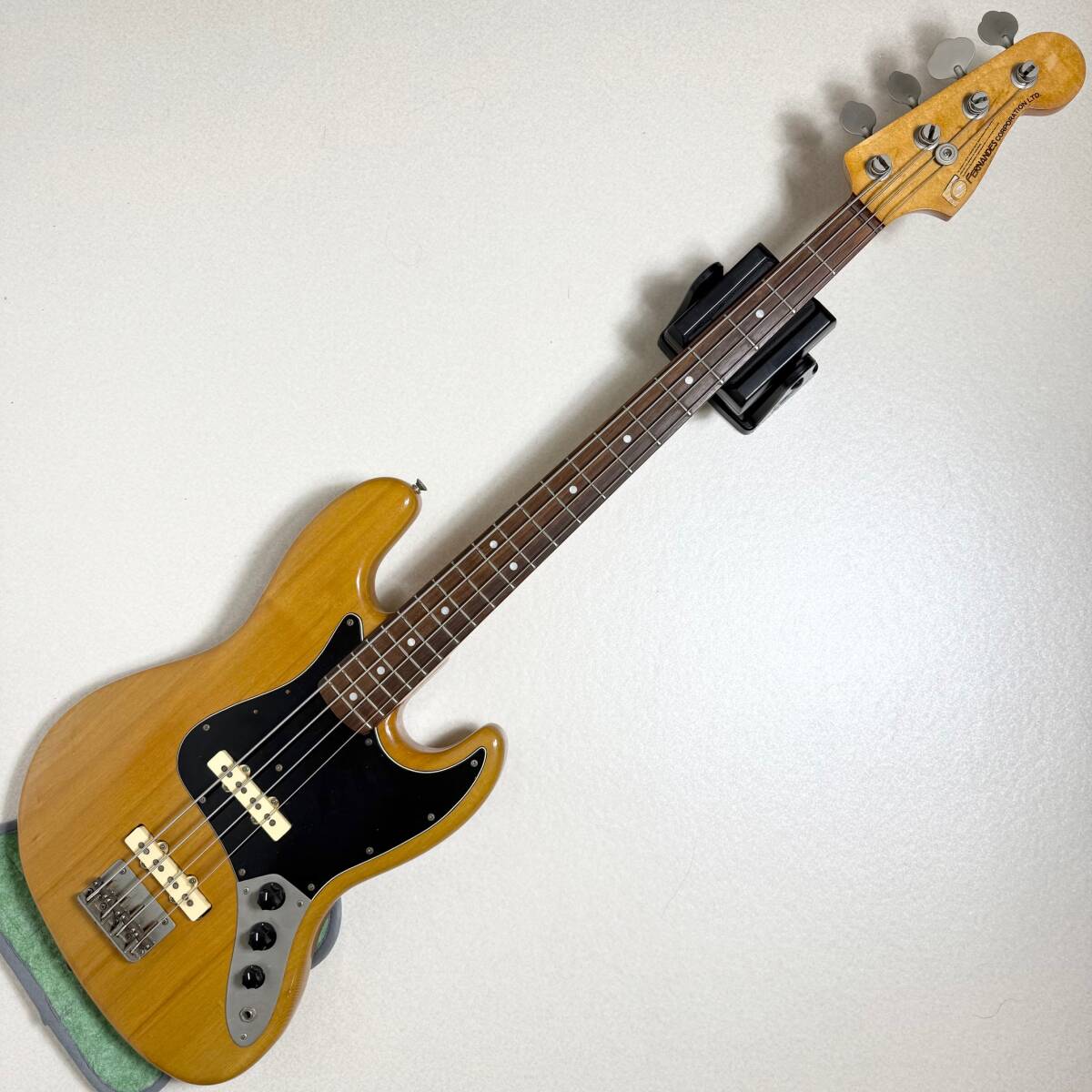 フェルナンデス 石ロゴ ジャパンビンテージ Jazzbass プリアンプ搭載 Yahoo!オークション -「石ロゴ フェルナンデス ベース」の落札