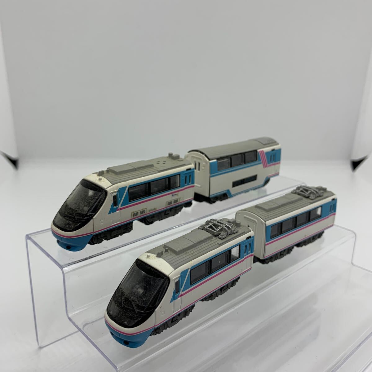 小田急電鉄 特急ロマンスカーRSE(20000形) 折りたたみテーブル 鉄道部品 Yahoo!オークション -「小田急20000形」の落札相場・落札価格
