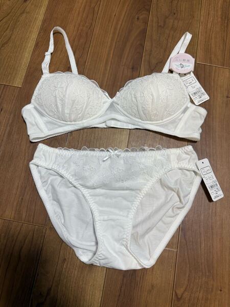 【未使用品!】OLIVE des OLIVE ティーン下着 ティーンズブラ スクールブラジャー・ショーツ上下セット A75/L