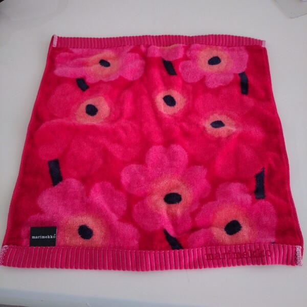 marimekko マリメッコ unikko ウニッコ ハンドタオル 赤 レッド 新品未使用