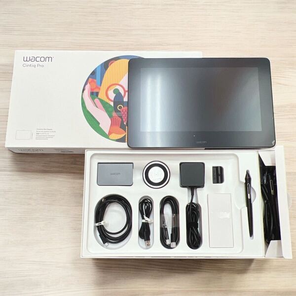 wacom Cintiq Pro13 DTH-1320/AK0 液晶ペンタブレット ワコム Cintiq Pro 13 DTH-1320 / AK0 液晶 ペンタブレット ペンタブ 液タブ