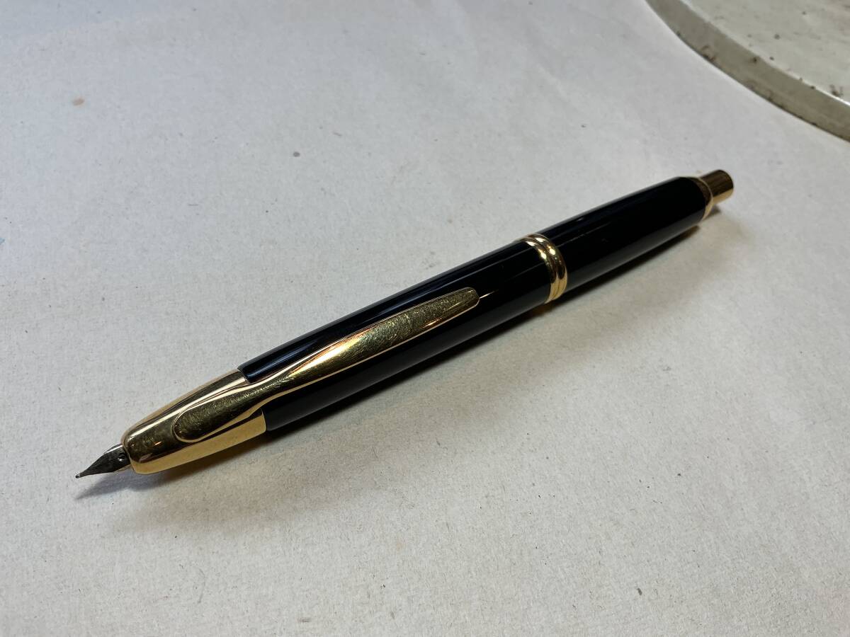 PILOT 18k 750刻印 万年筆 黒ゴールド パイロット Yahoo!オークション -「18k-750」(パイロット) (万年筆)の落札