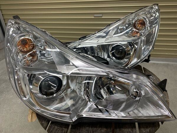 美品 黄ばみ、クリア剥げ無し レガシィ 後期 BR9 BM9 純正HID 左右ヘッドライト インナー メッキKOITO 100-20061刻印 4Jアウトバック