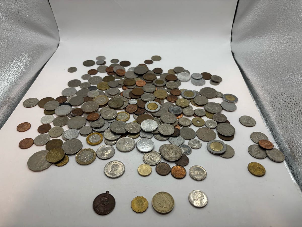 3-2077 海外硬貨・コイン約1.8kg Yahoo!オークション -「外国コイン kg」の落札相場・落札価格