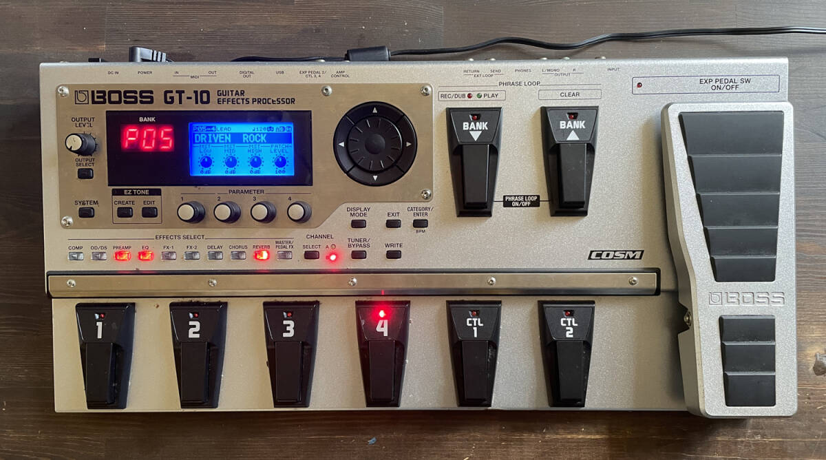 BOSS / GT-10 +キャリングケース付き中古美品! Yahoo!オークション -「boss gt 10」の落札相場・落札価格