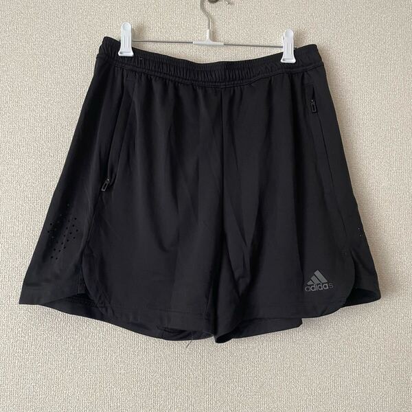 美品★アディダス ショートパンツ Oサイズ XL★ブラック ハーフパンツ 薄手 ジャージ 通気性 速乾性 ランニング ショーツ ポリエステル