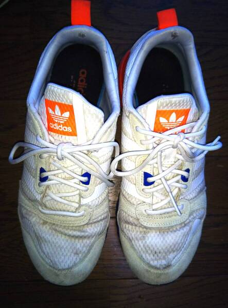 即決・送料込み★adidas originals アディダス★汚れ・難あり・ZX 700 FY7812★白x青xオレンジ US8.5(26.5cm)