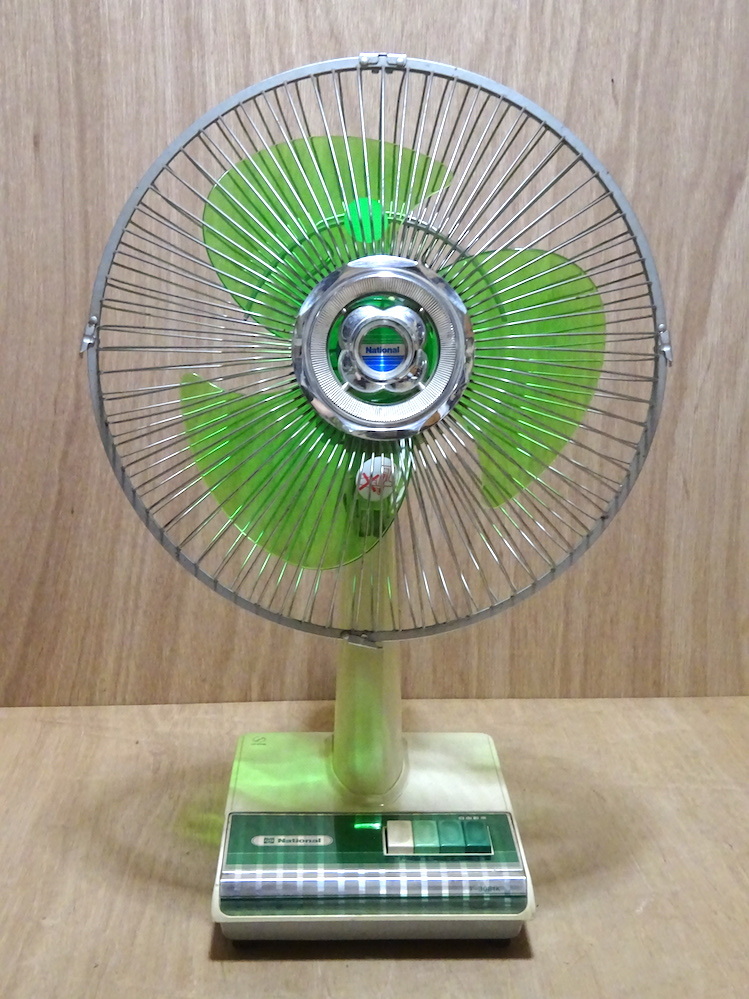 希少 昭和レトロ National 3枚羽 扇風機 大型 緑 ヴィンテージ 希少 昭和レトロ National 3枚羽 扇風機 大型 緑 ヴィンテージ
