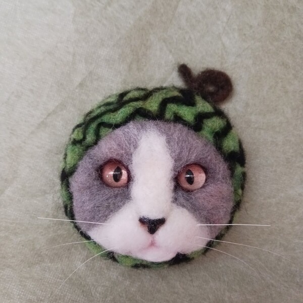 もたこ 羊毛フェルトリアル猫 羊毛フェルト ハンドメイド スイカ猫 ハチワレ猫 ハチワレグレー猫 ブリティッシュショートヘア