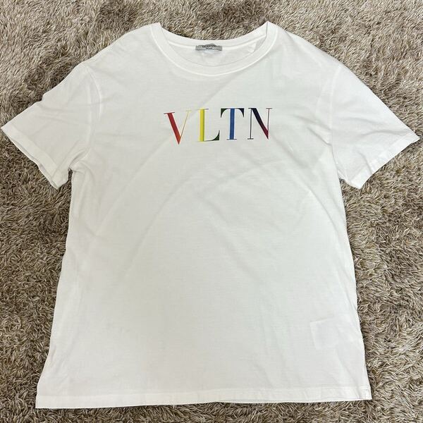 【美品】20ss VALENTINO マルチカラー Tシャツ レインボー ロゴ メンズ レディース ホワイト 白 半袖 カットソー バレンティノ L 虹 綿