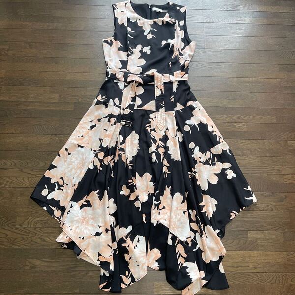 送料無料Calvin KleinカルバンクラインスリーブレスハイロードレスマキシワンピースFLORALプリントペチコート同柄ベルト付(US12)中古品