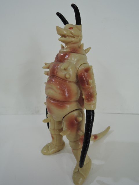 ウルトラマン 怪獣 宇宙人 昭和 ソフビ 帰ってきたウルトラマン＞“未発売”だった怪獣ソフビ 触覚宇宙人