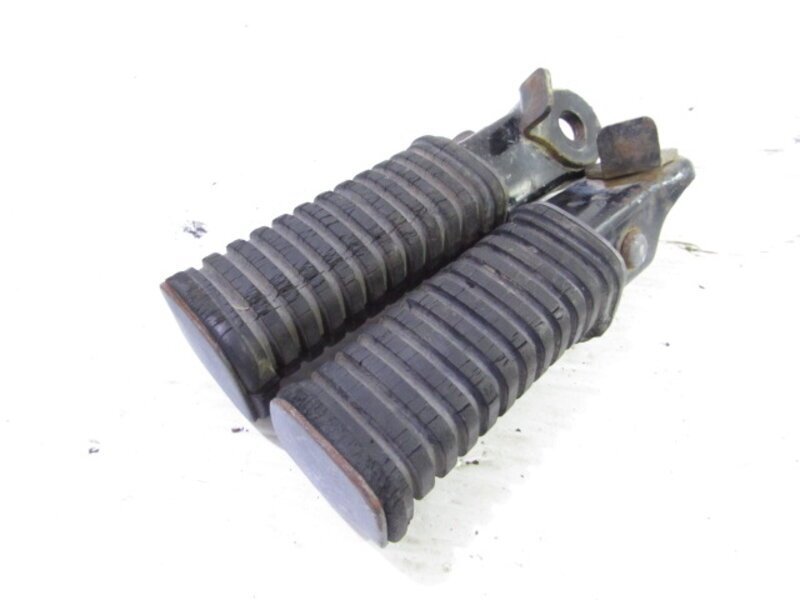 SR400 タンデムステップ 一式 1JR 純正 左右 ヤマハ発動機 SR400 タンデムステップ 左右 RH03J-007*** ヤマハ