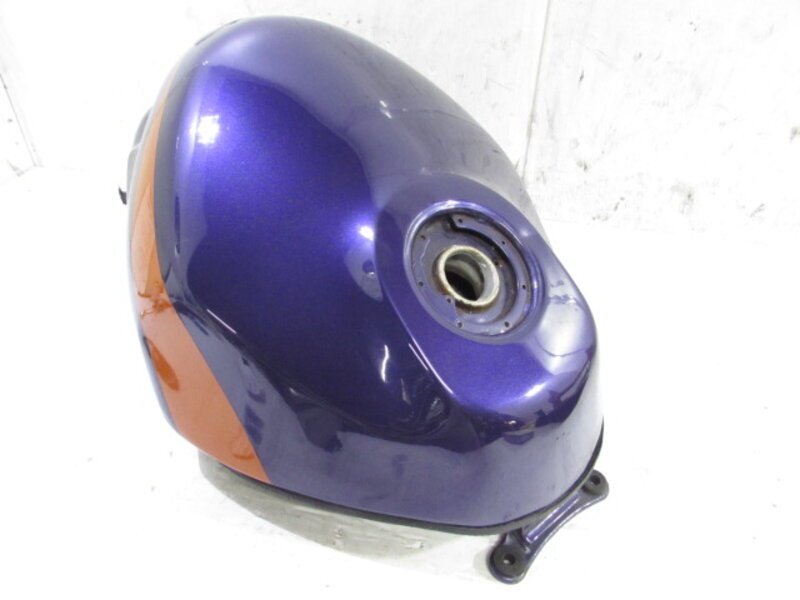 ゼファー1100 純正タンク ゼファー1100純正タンクの値段と価格推移は?|246件の売買