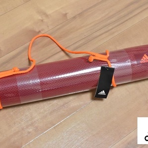 【送料無料】新品 adidas ヨガマット 178 cm x 62 cm ハンドキャリー付き EB4032 トレーニング フィットネス ジム ピラティス