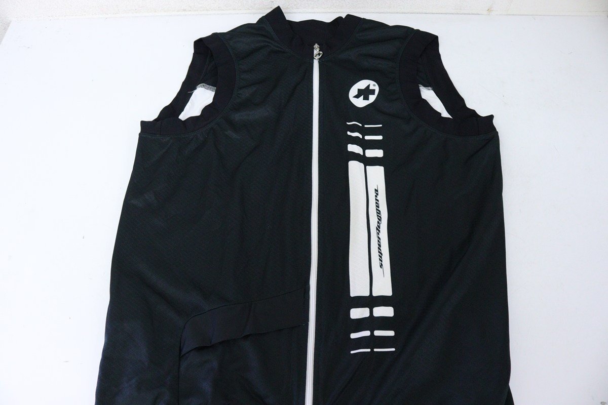 ASSOS ウェア3点まとめ ジレ&長袖ジャージ 中古品 ASSOS ウェア3点まとめ ジレ&長袖ジャージ 中古品