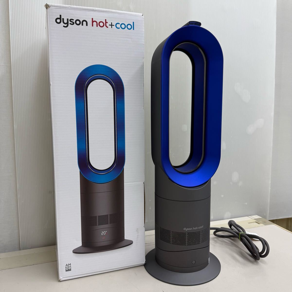 Dyson AM09 2020年製 冷暖房ファン 青 Yahoo!オークション -「ダイソン 扇風機 am09」の落札相場・落札価格