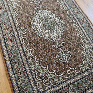 127×85cmペルシャ手織り絨毯 タブリーズ産 50RAJ