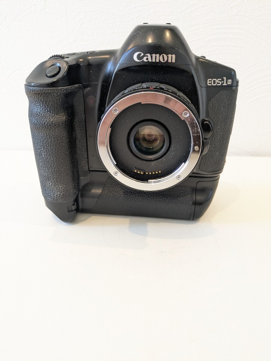 Canon EOS-1 フィルムカメラ 美品 a3755 sddefault.jpg