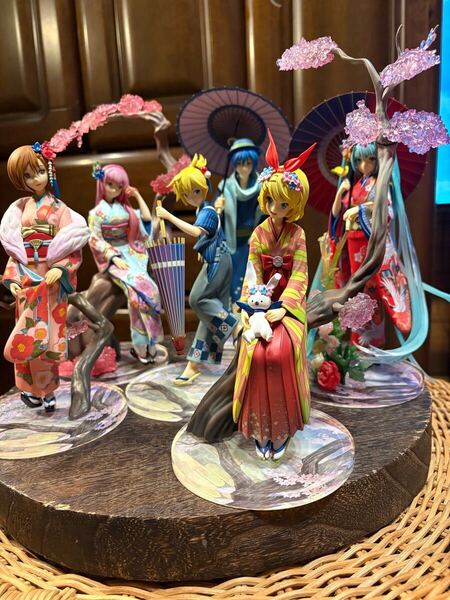 美品☆ ストロンガー 花色衣 初音ミク 巡音ルカ KAITO MEIKO 鏡音リン 鏡音レン 1/8スケールフィギュア 6体コンプリートセット 藤ちょこ