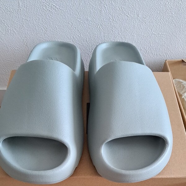 adidas サンダル YEEZY SLIDE イージー スライド ソルト