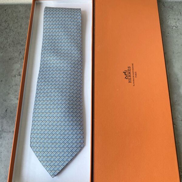 美品 HERMES エルメス ネクタイ H柄 総柄 フランス製 シルク100% 箱付 5469FA スカイブルー 結婚式 披露宴 パーティー ビジネス フォーマル