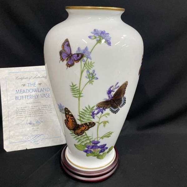 ポーセリン　花瓶　 Franklin Porcelain フランクリンポーセリン花蝶花瓶 | ブランド洋食器：リサイクル