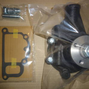 三菱ジープ J54 J36 J24【 ウォーターポンプ 社外品】前期4DR5用 未使用 メーカ不明 J55装着不可能