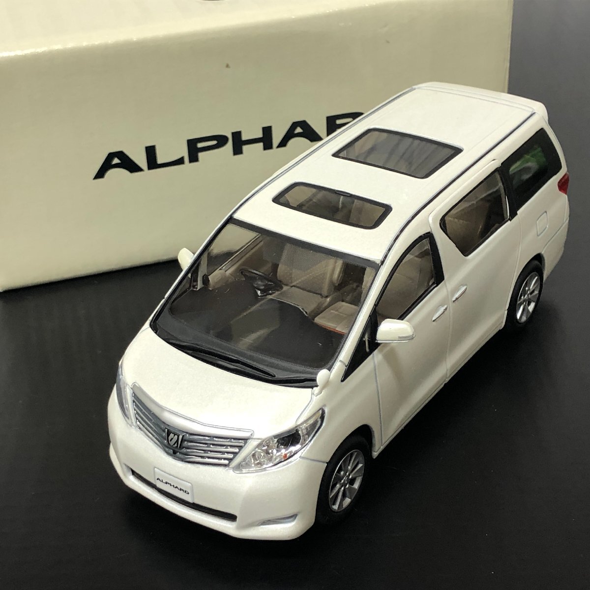 TOYOTA ALPHARD ミニカー ホワイト【非売品・新品未開封】 2025年最新】Yahoo!オークション -トヨタ非売品ミニカー