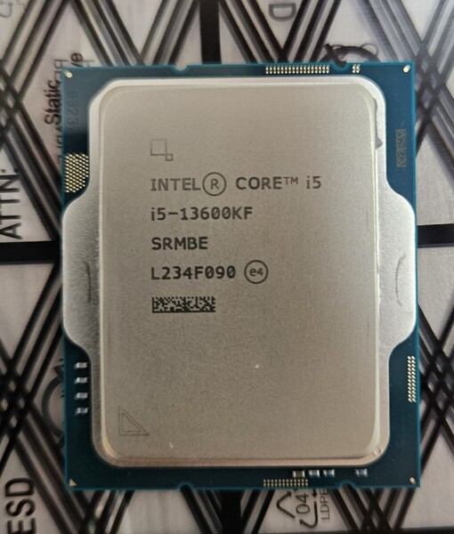 【動作良好・OC未使用】Intel Core i5-13600KF(LGA1700/グラフィックス機能なし)